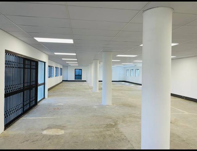 3,949M² OFFICE FOR SALE IN VORNA VALLEY